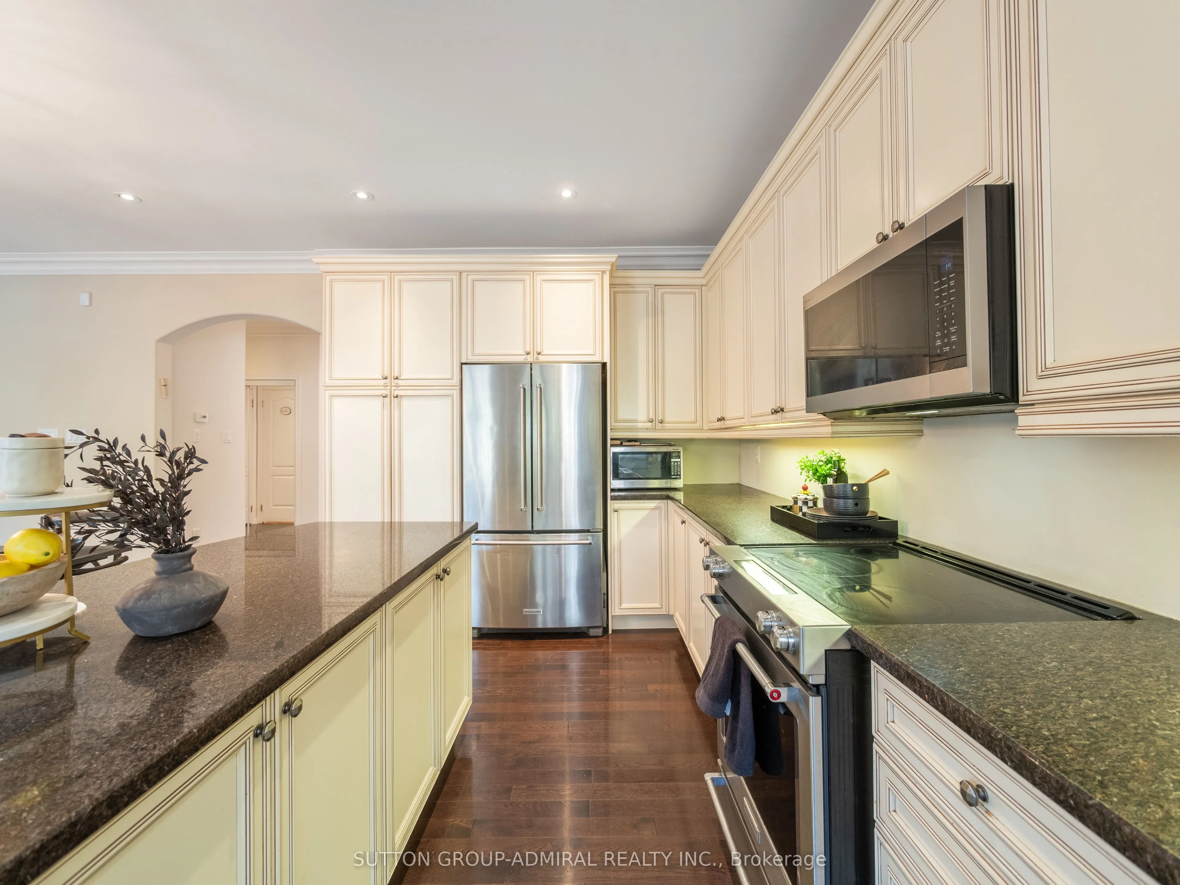 87 Rivington Avenue
