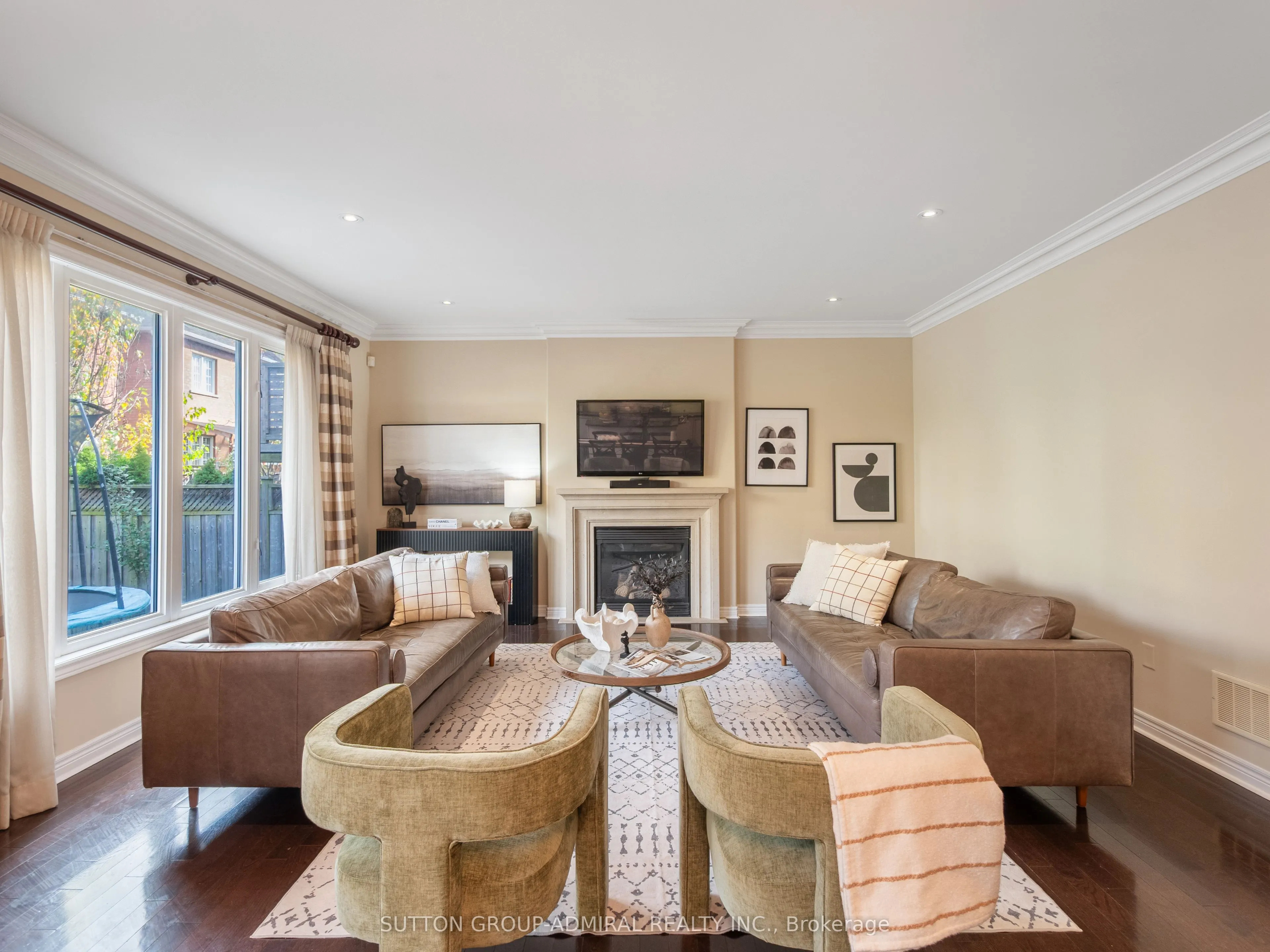 87 Rivington Avenue