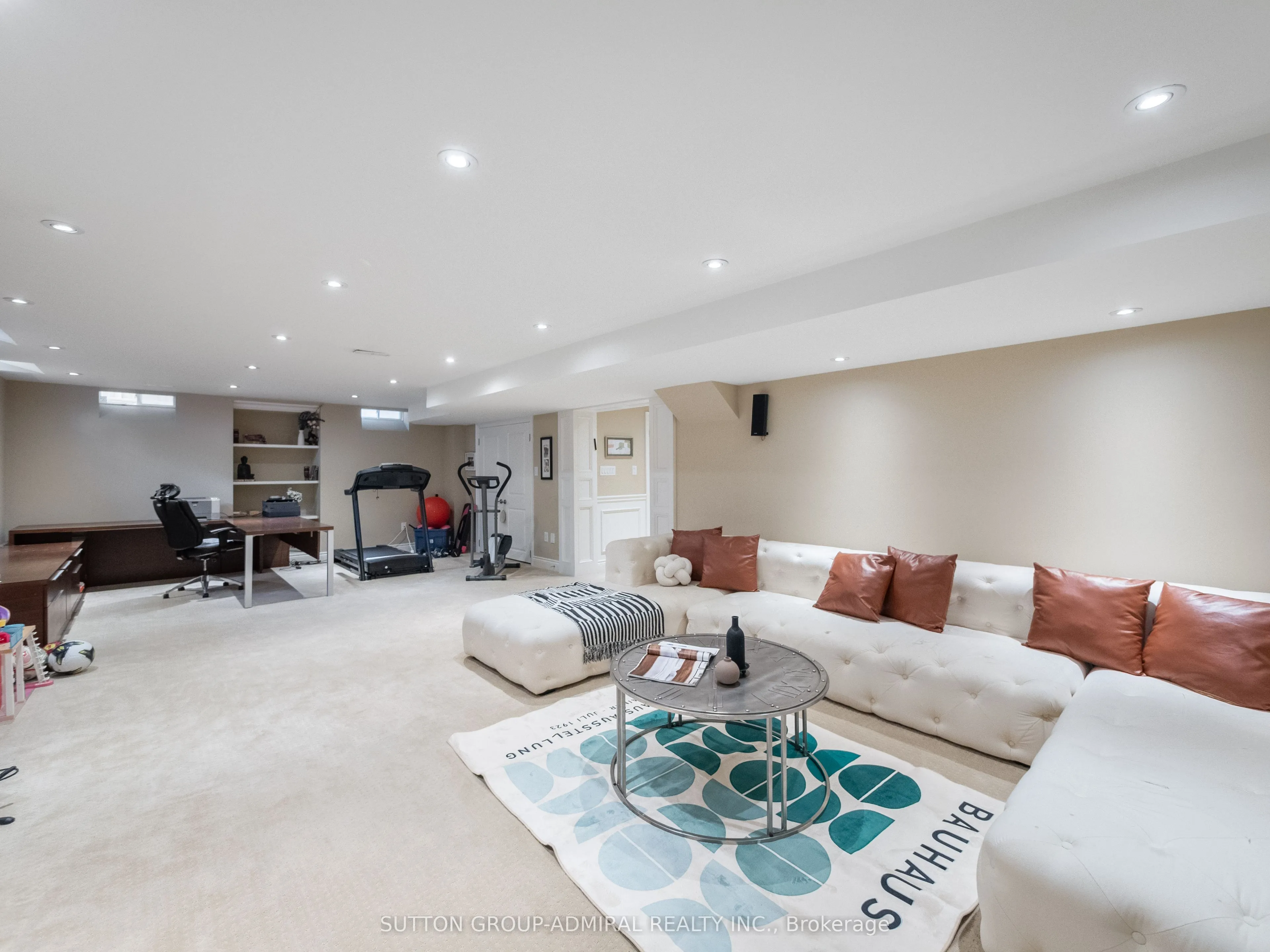 87 Rivington Avenue