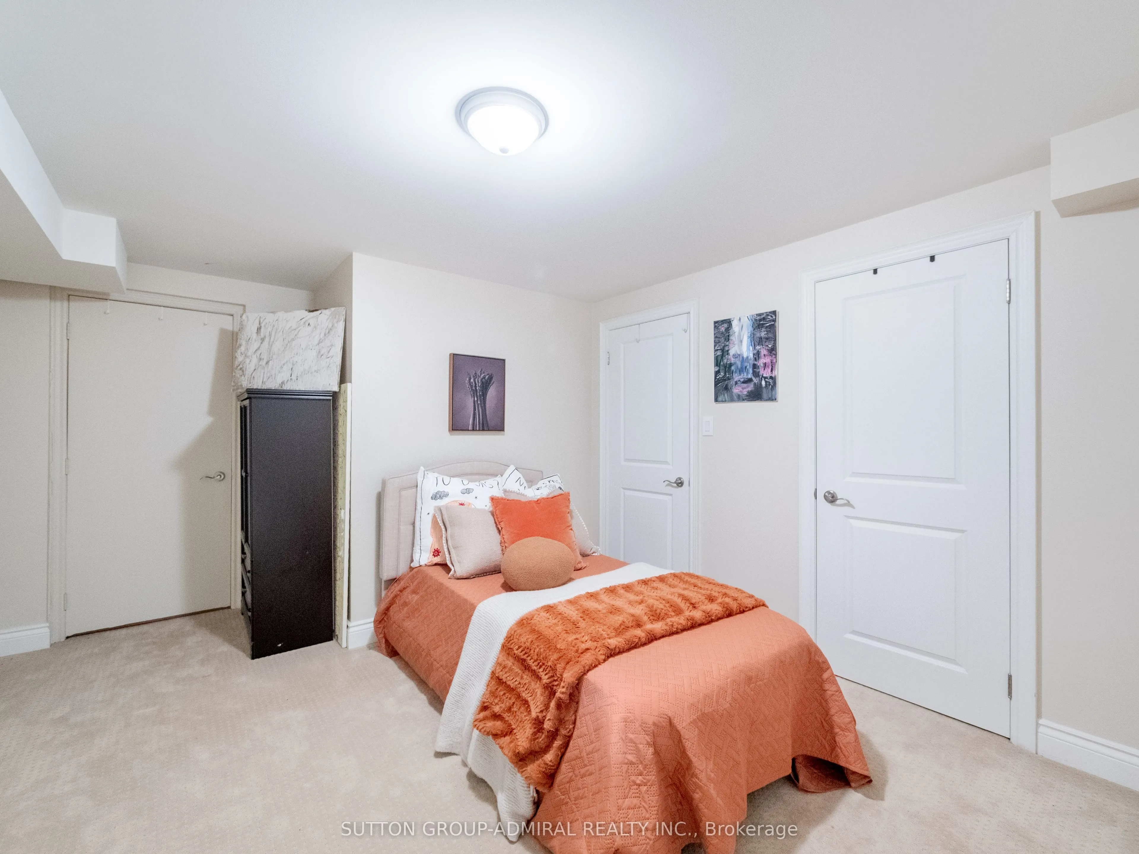 87 Rivington Avenue