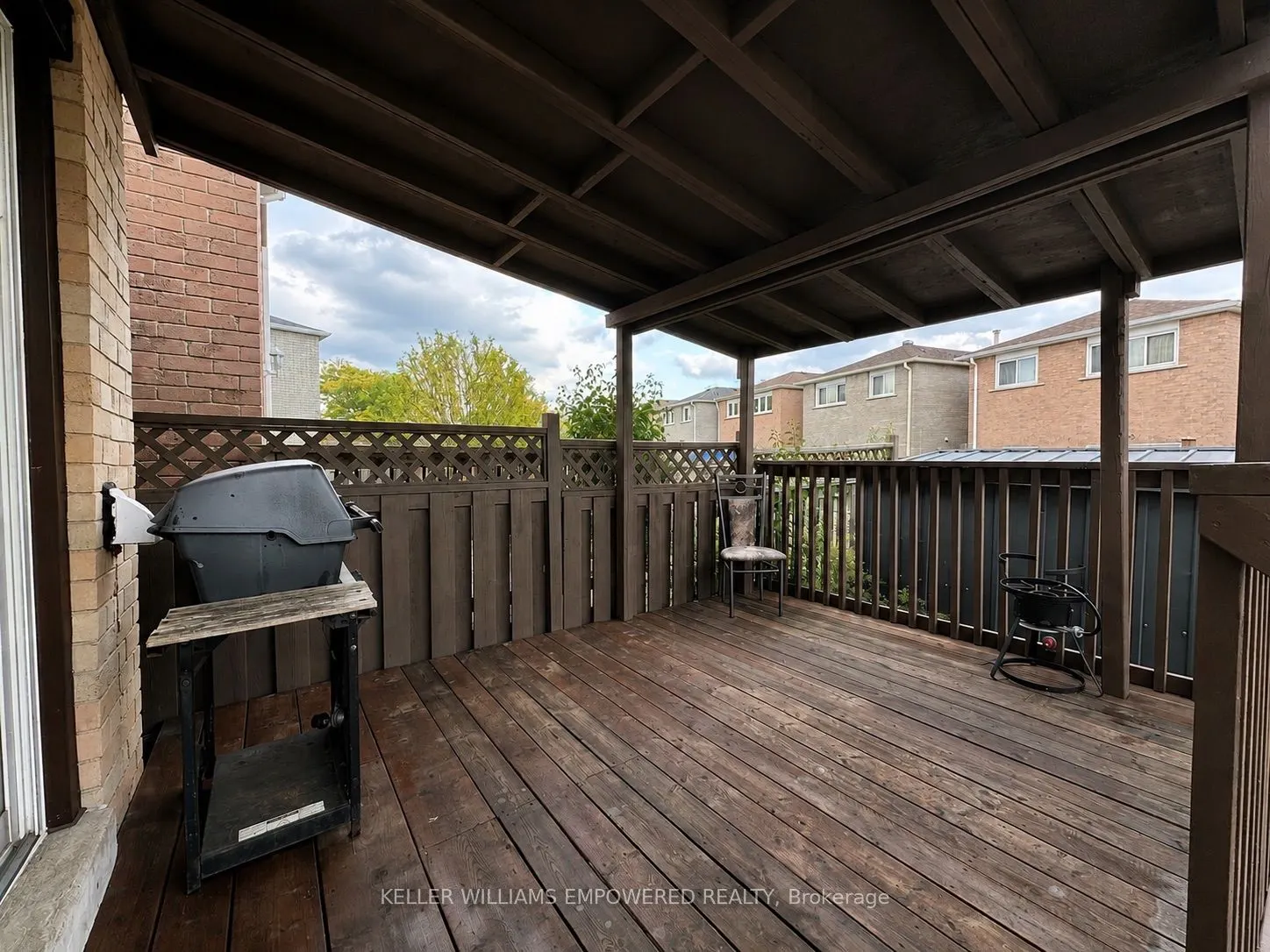 202 Stather Crescent