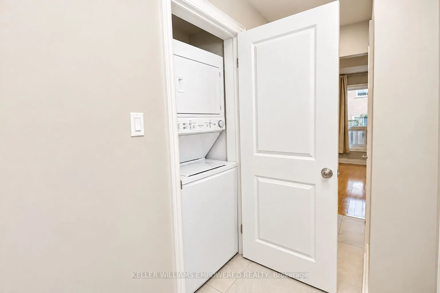 202 Stather Crescent