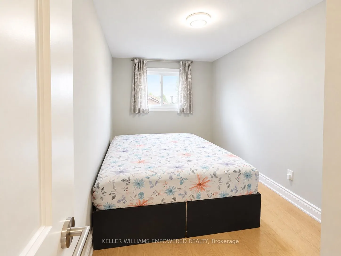 202 Stather Crescent