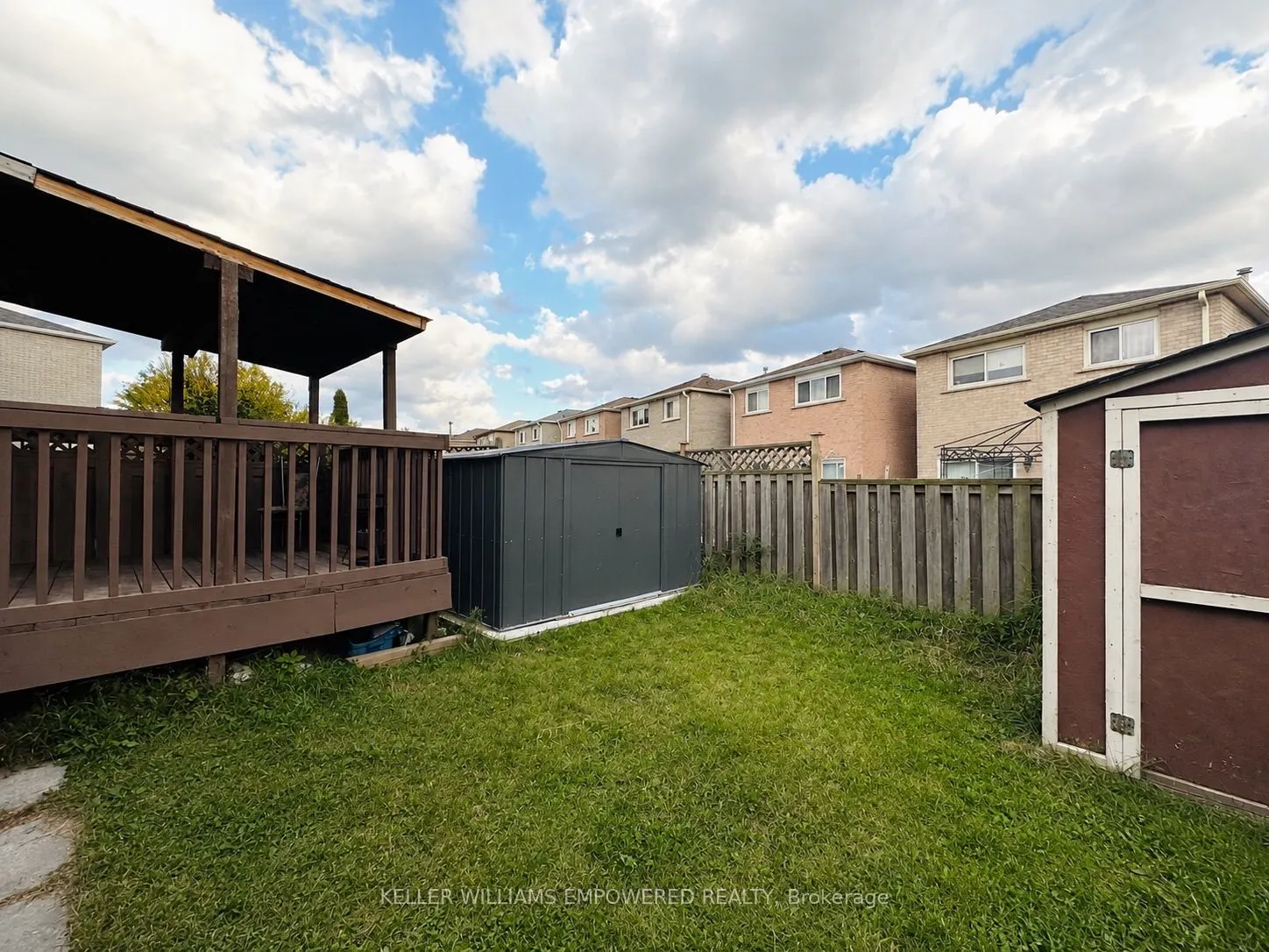 202 Stather Crescent