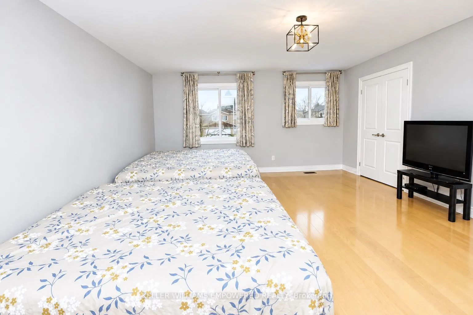 202 Stather Crescent