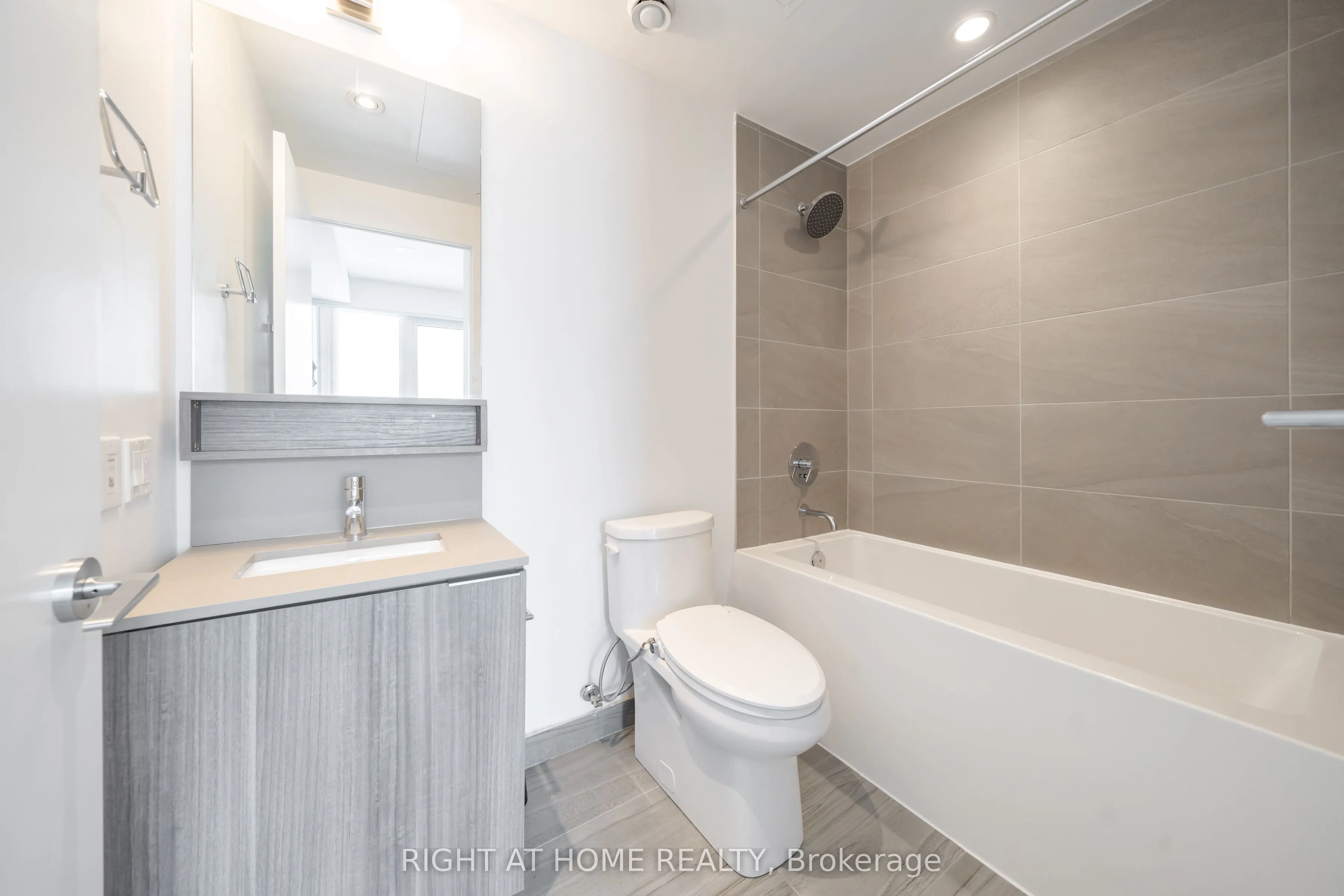 5 Buttermill Avenue #1005