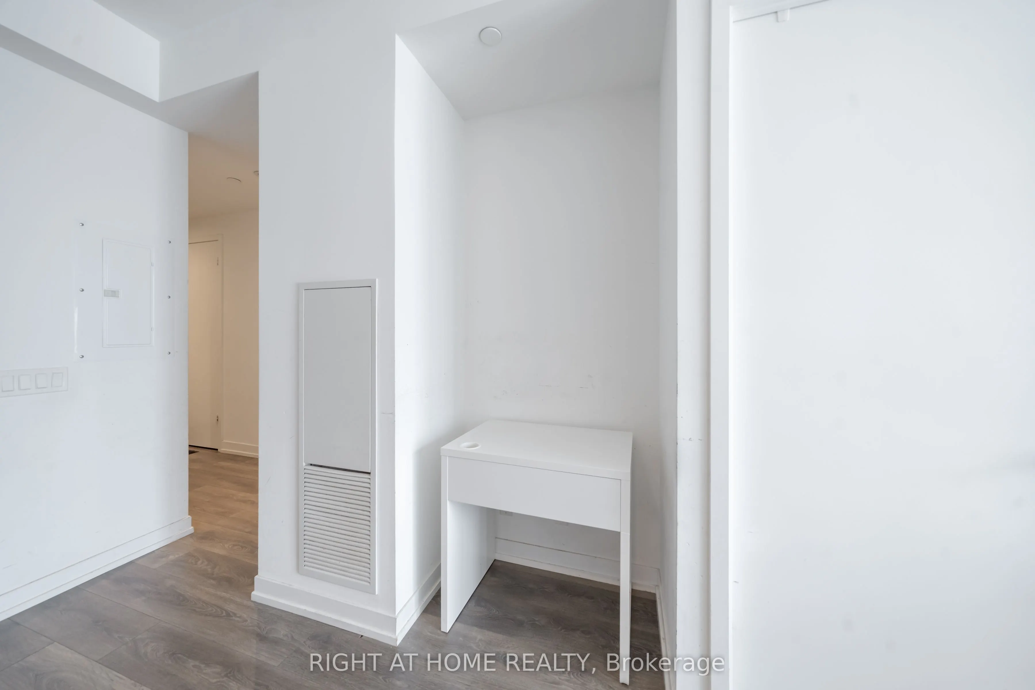 5 Buttermill Avenue #1005