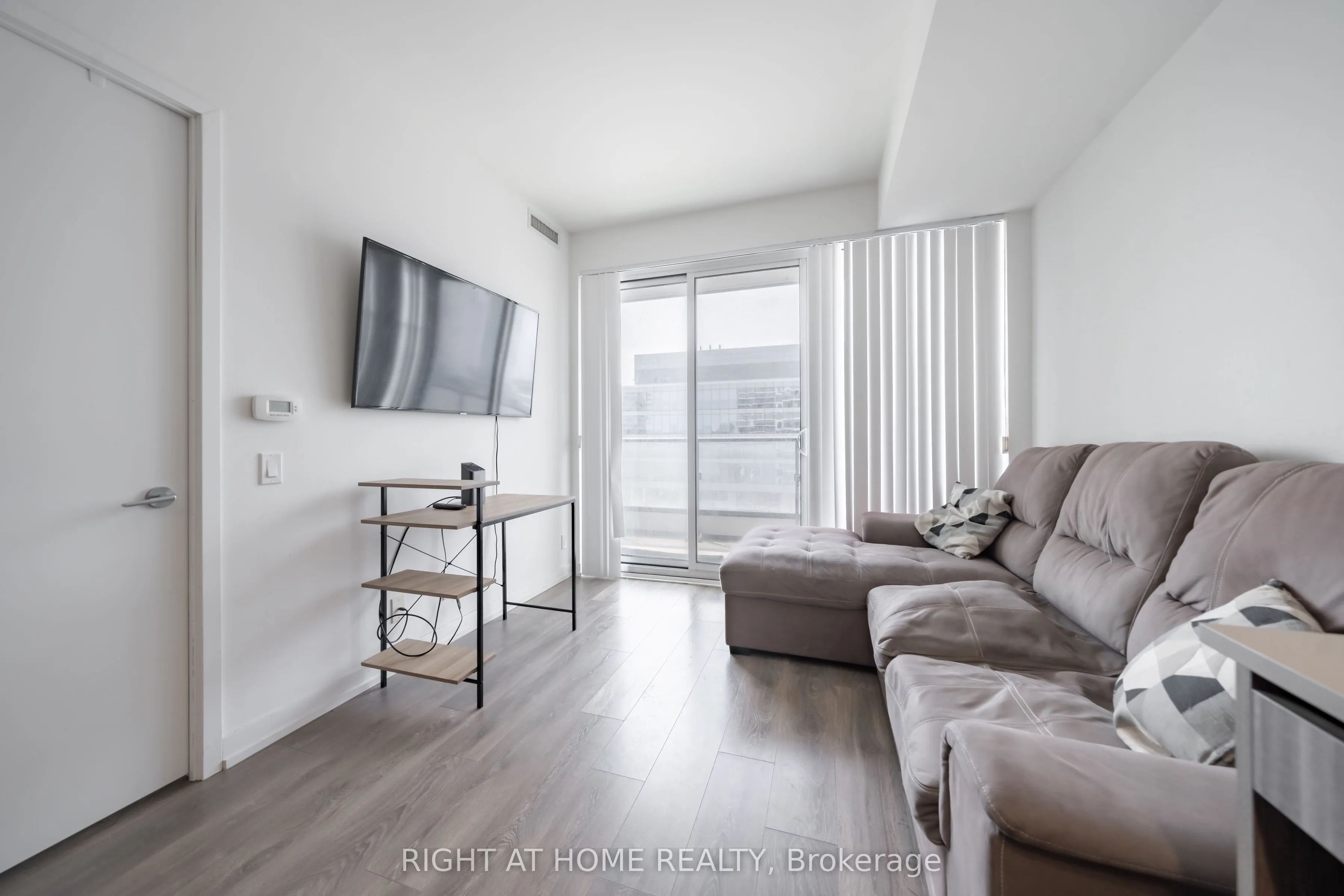 5 Buttermill Avenue #1005