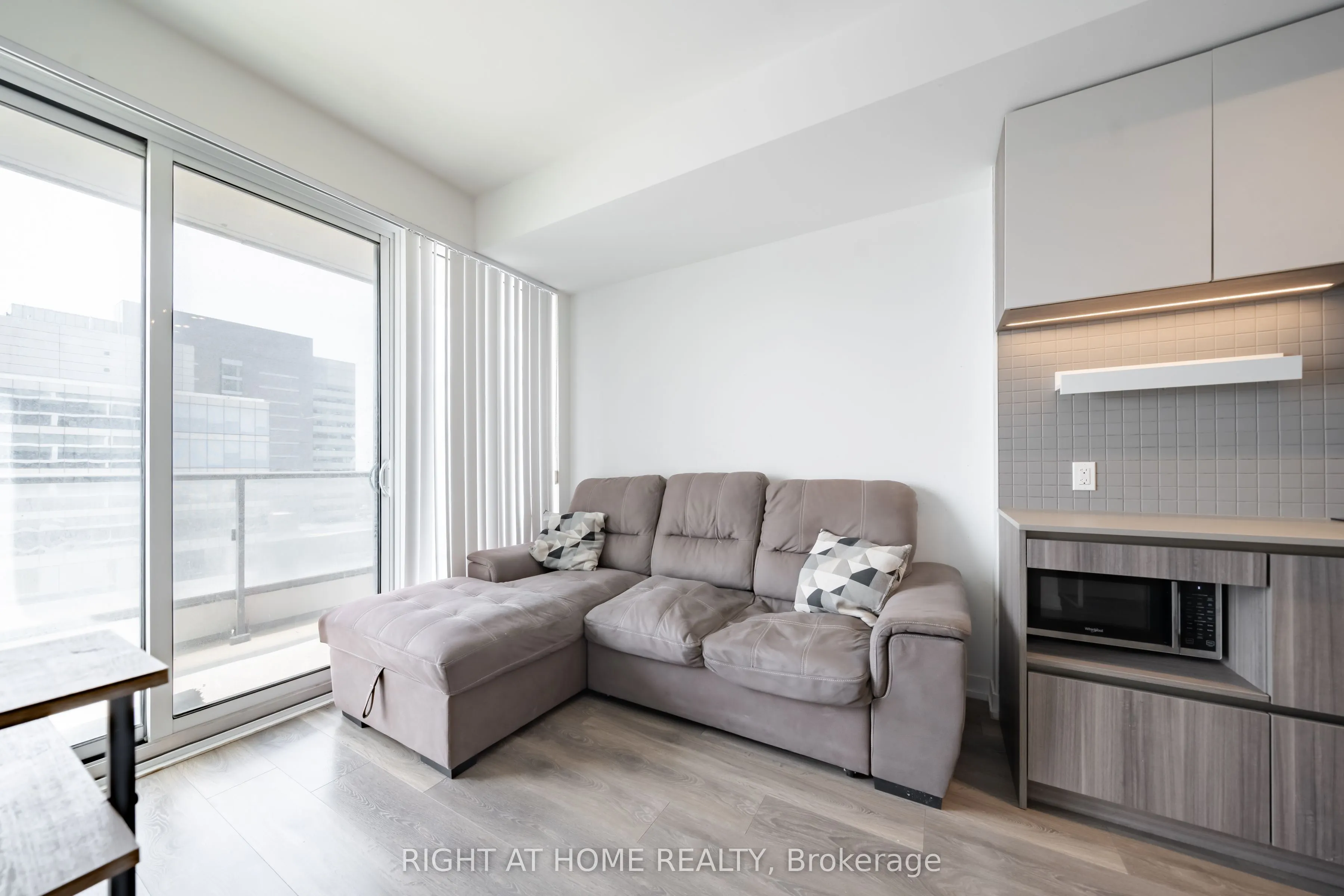 5 Buttermill Avenue #1005