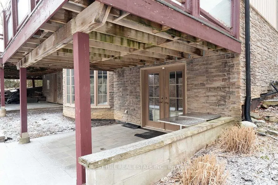 22 Deanbank Drive
