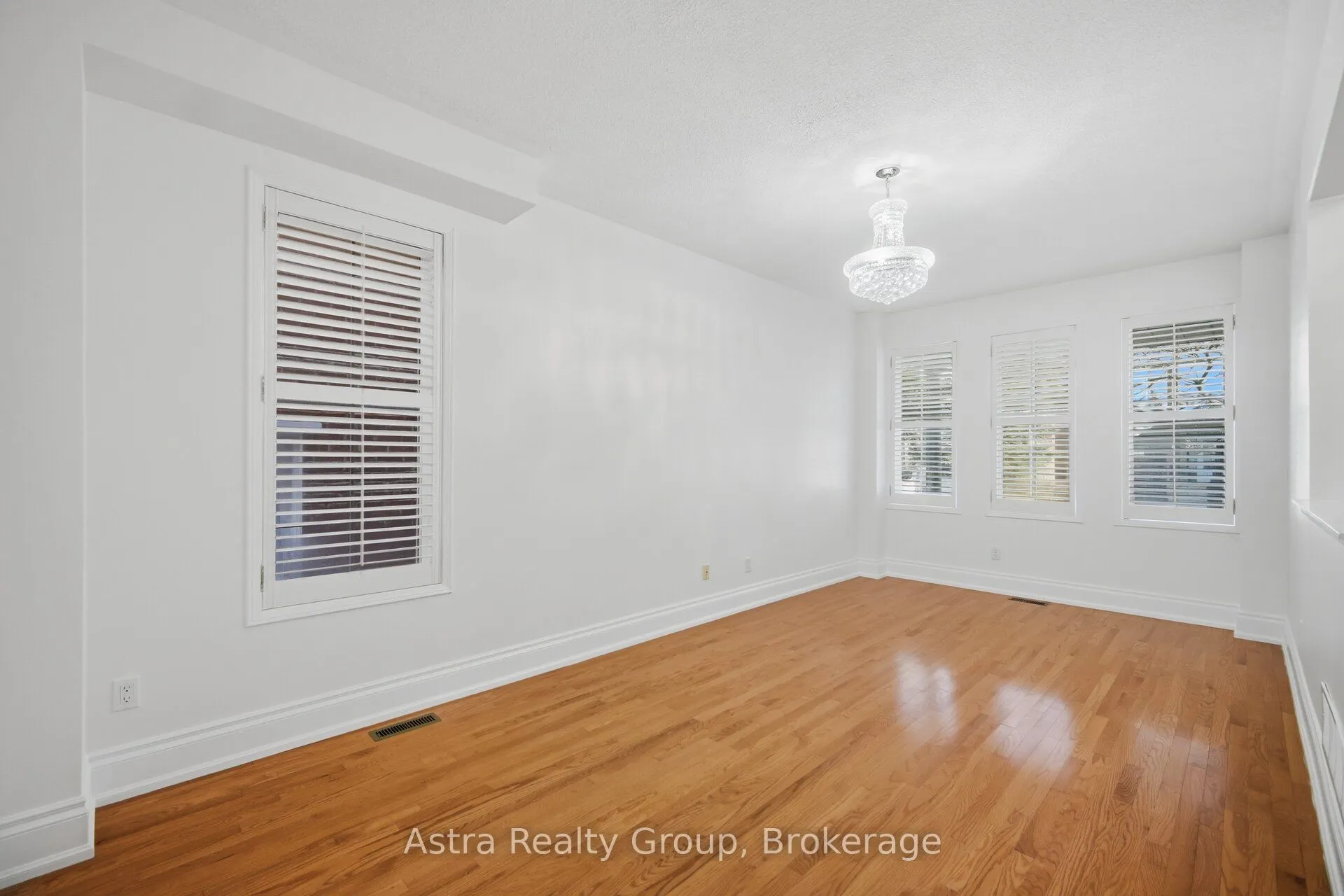47 Reindeer Crescent