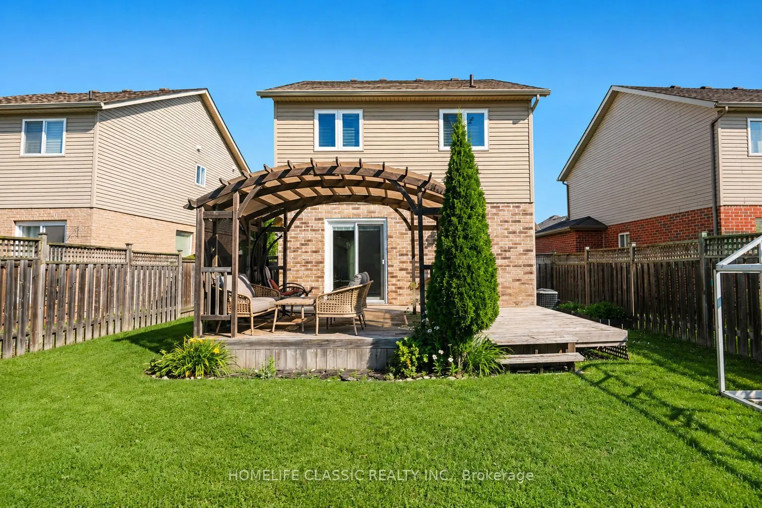 5 IRWIN Crescent