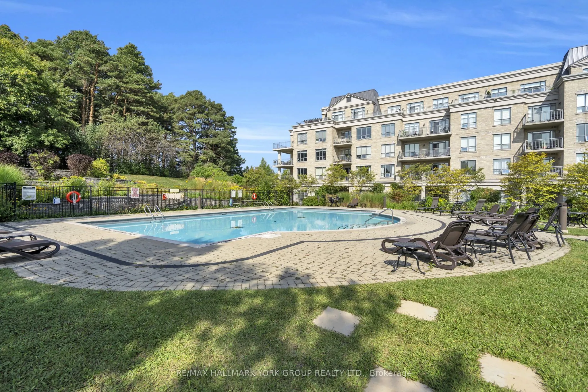 180 John West Way #212