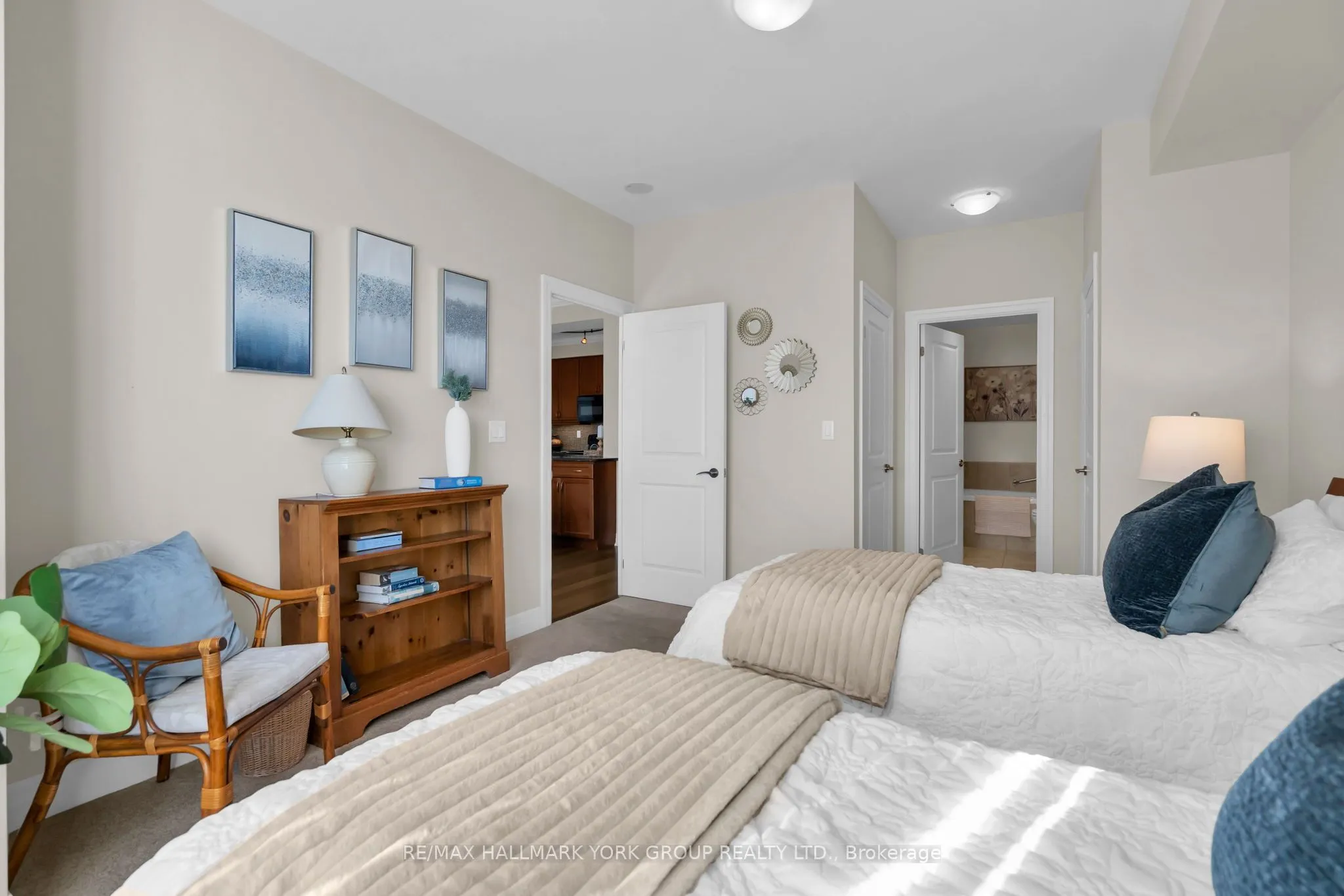 180 John West Way #212