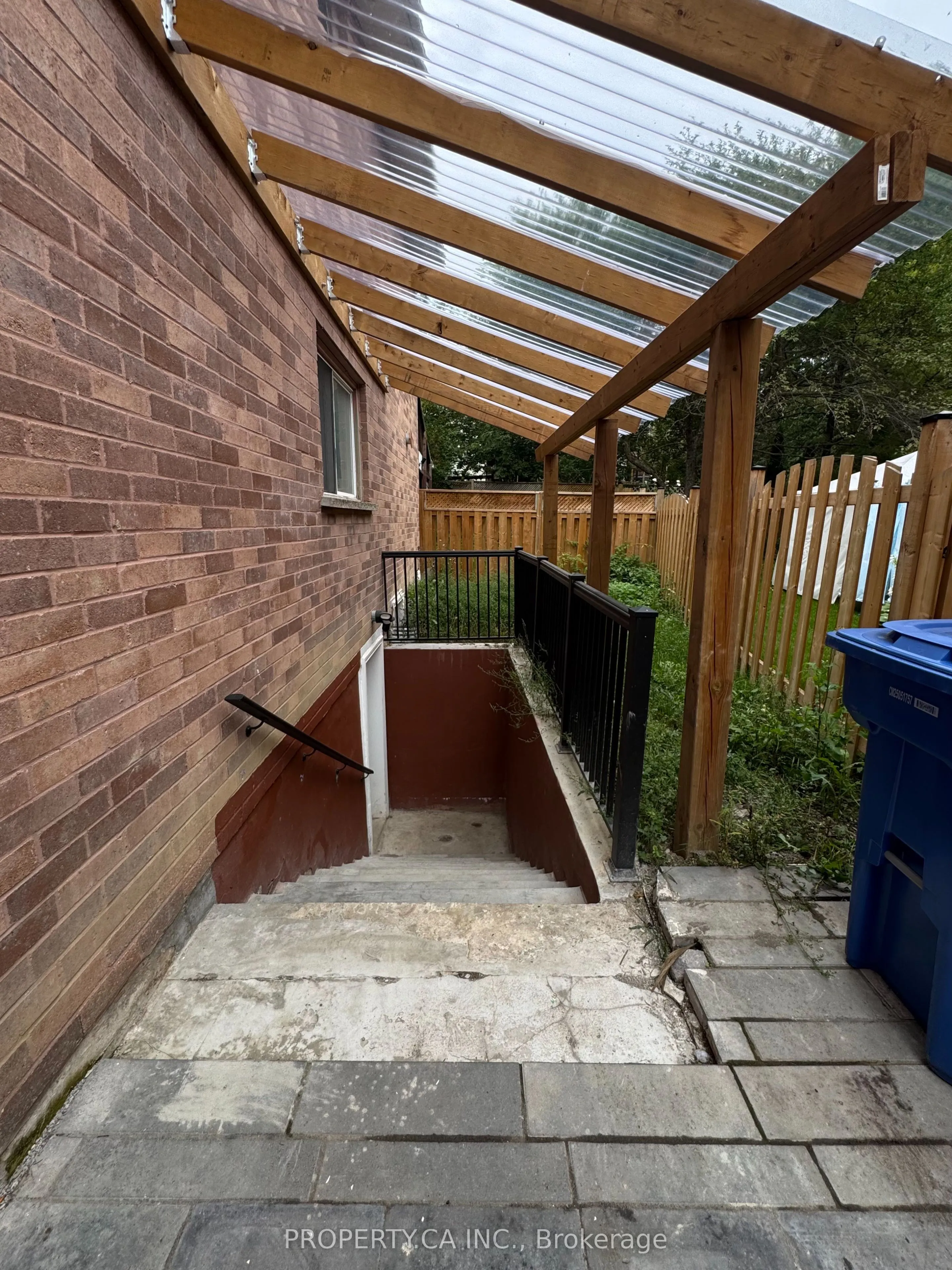 746 Leslie Valley Drive #Lower