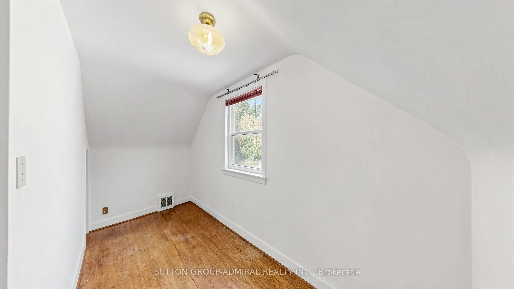 10 Highland Park Boulevard