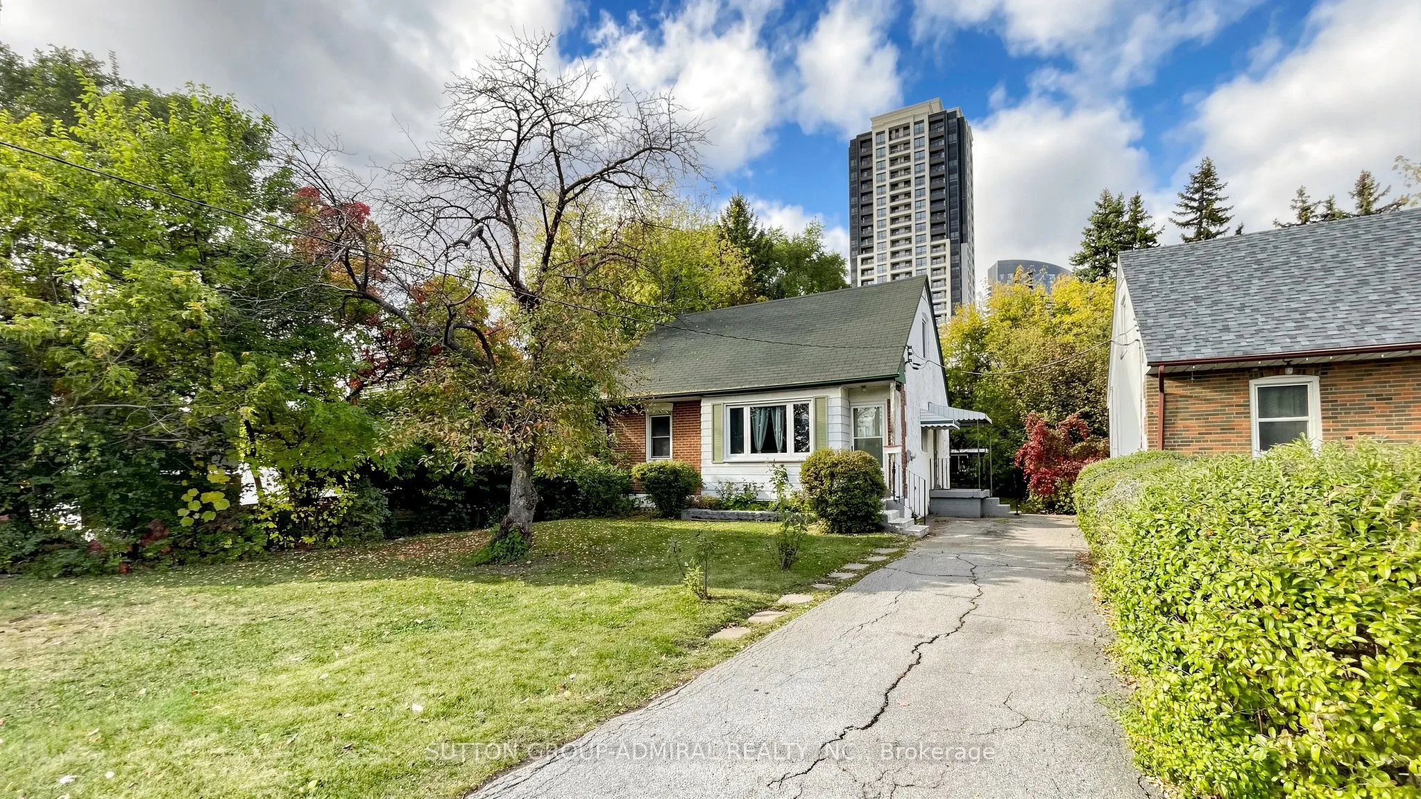 10 Highland Park Boulevard