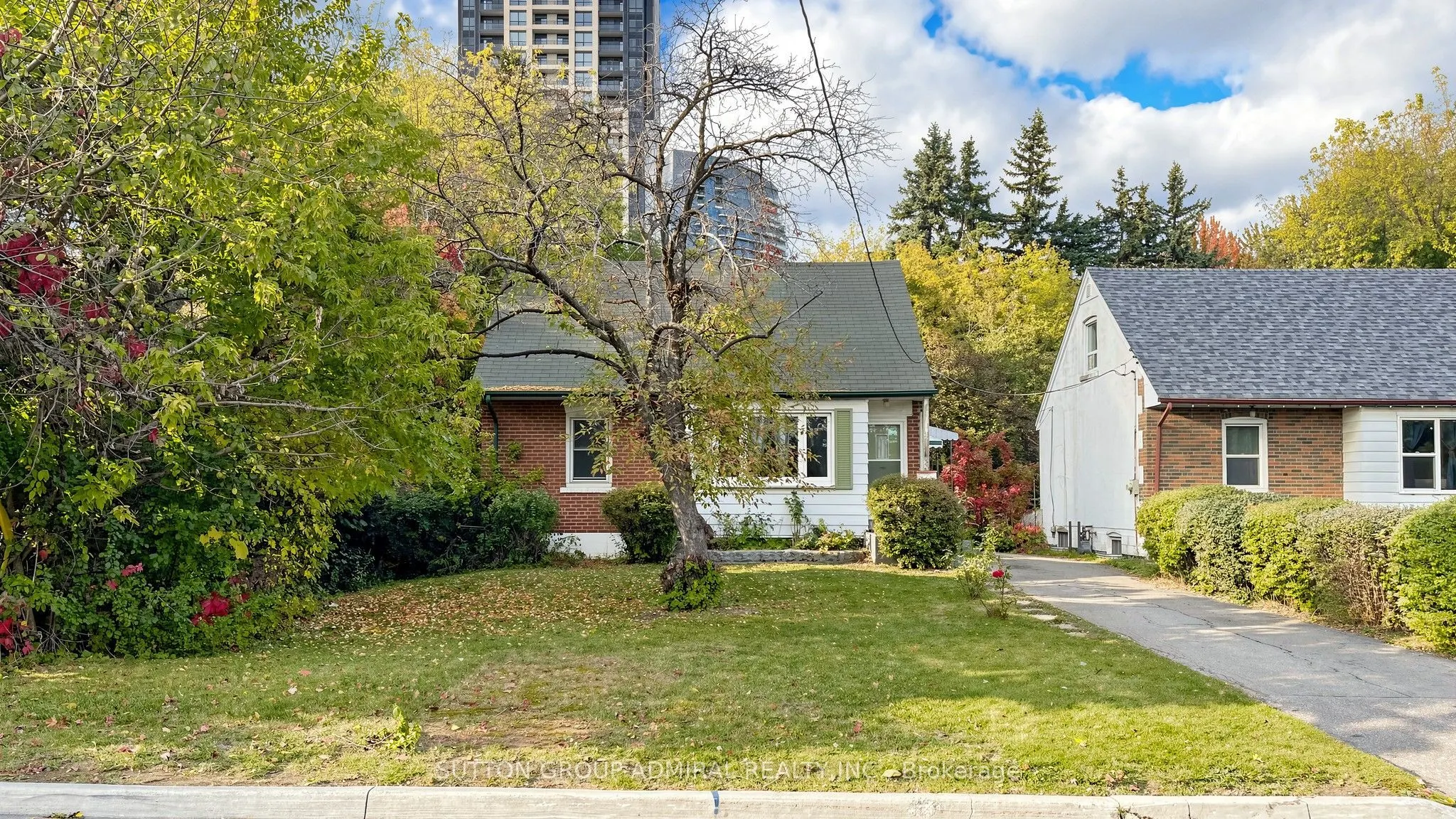 10 Highland Park Boulevard
