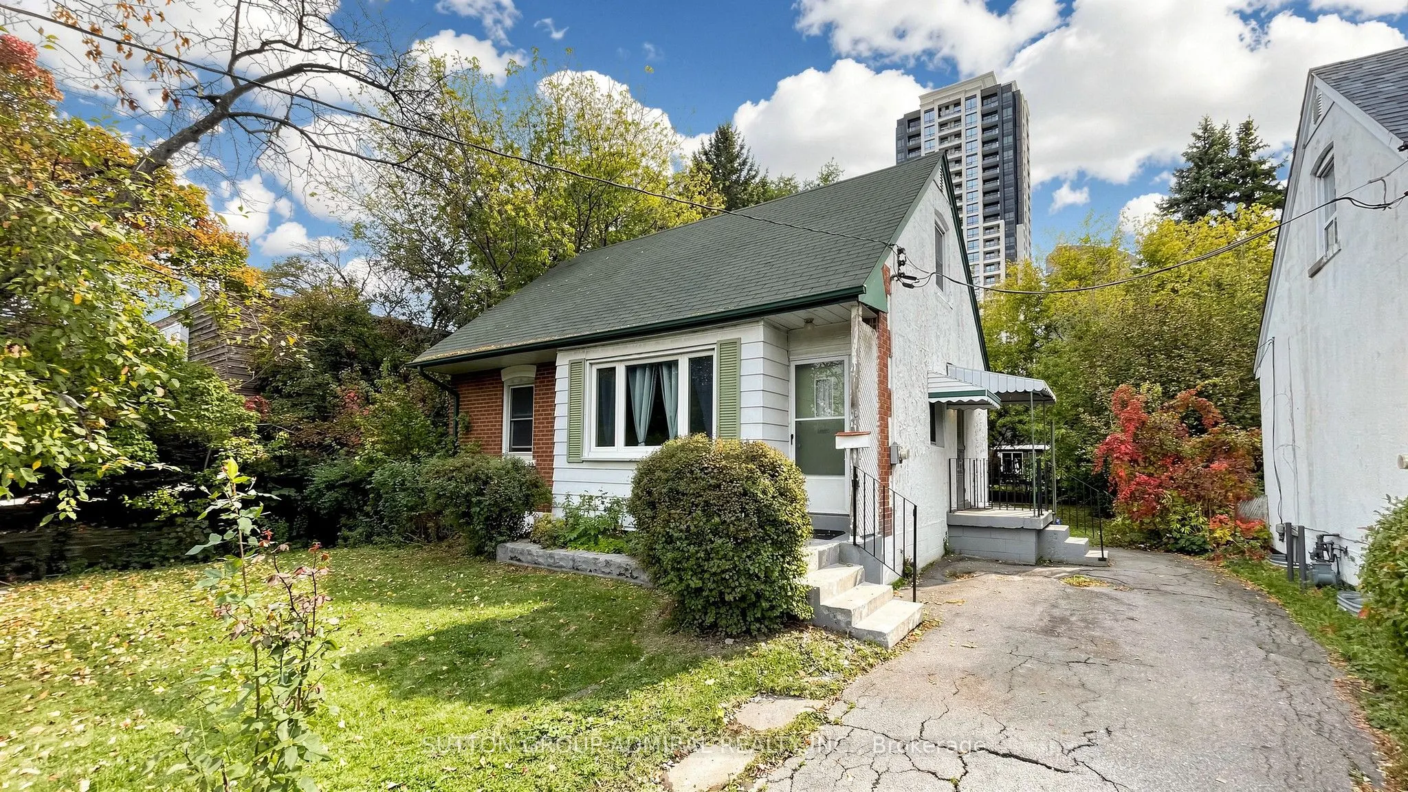 10 Highland Park Boulevard