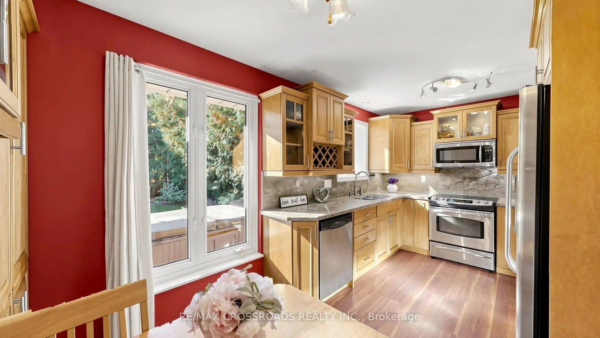 27 Hagerman Boulevard
