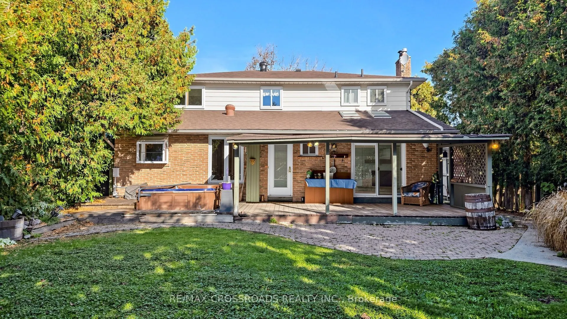 27 Hagerman Boulevard