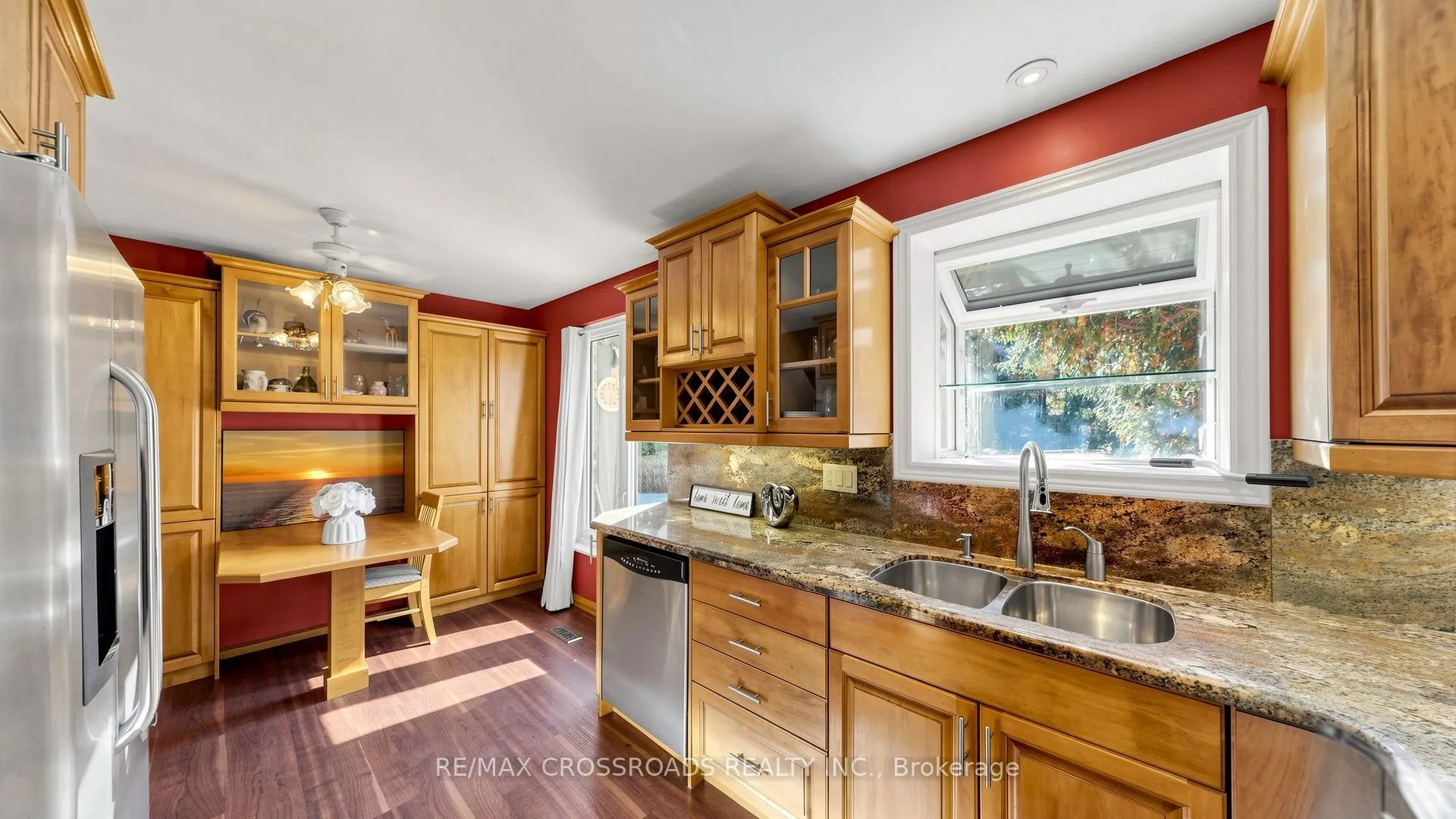 27 Hagerman Boulevard