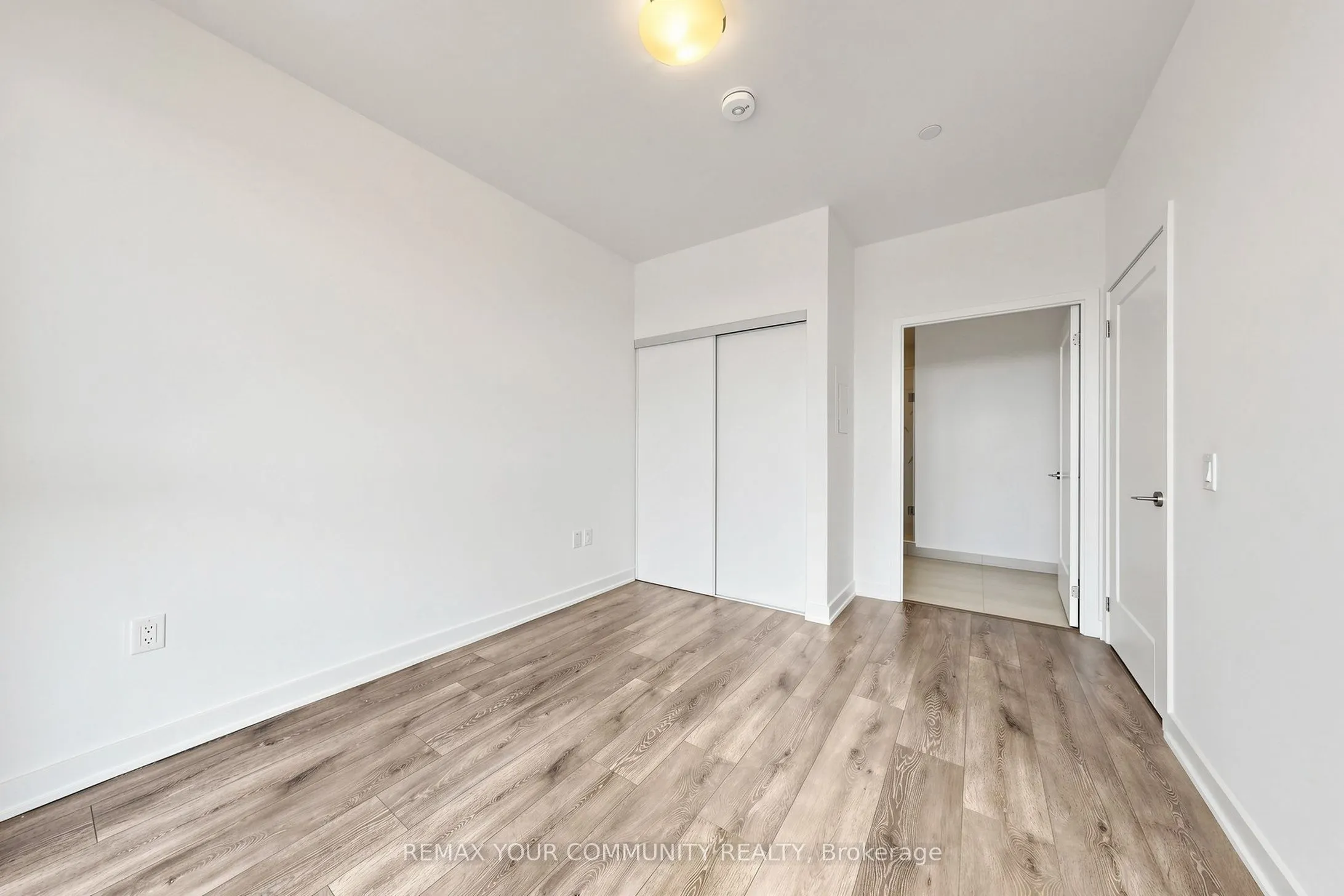 105 Oneida Crescent #2106