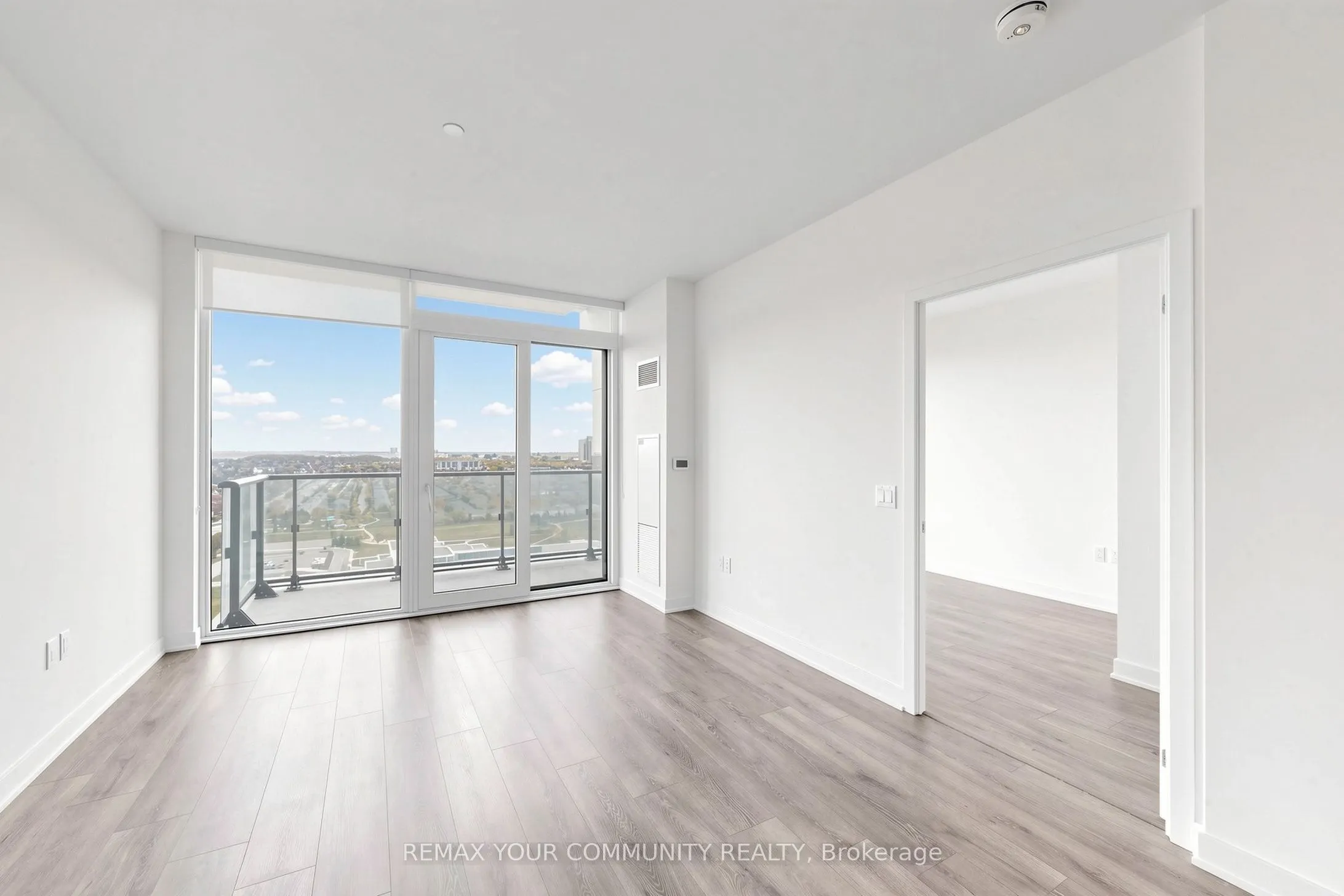 105 Oneida Crescent #2106