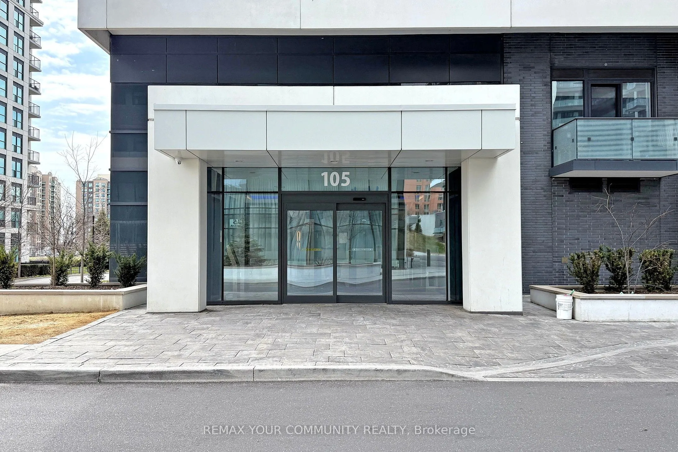 105 Oneida Crescent #2106