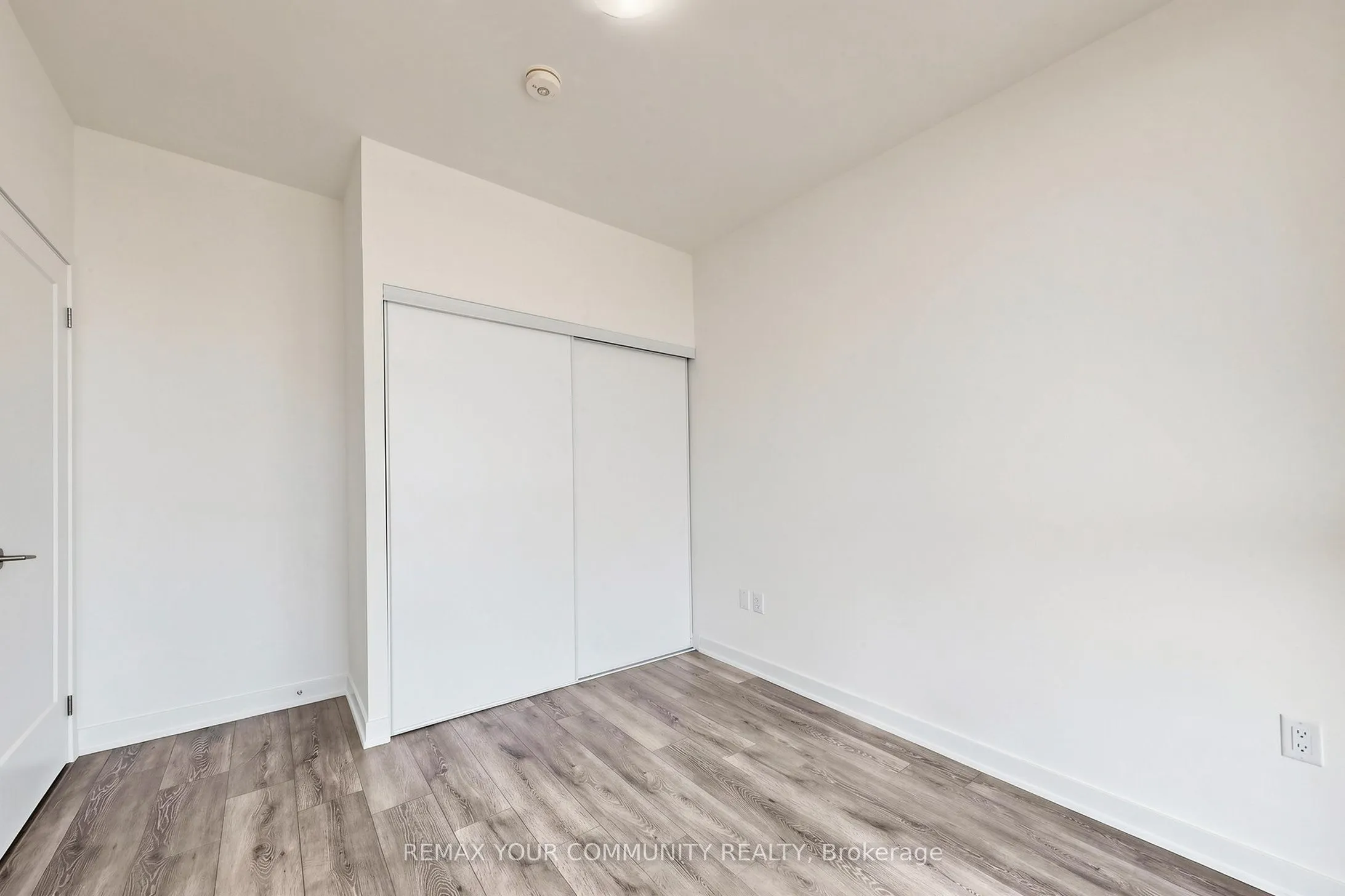 105 Oneida Crescent #2106
