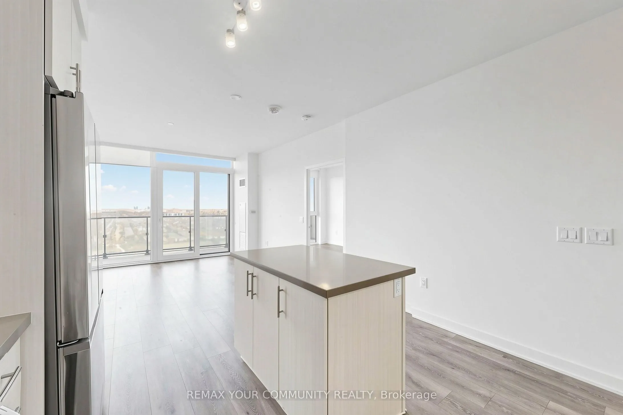 105 Oneida Crescent #2106