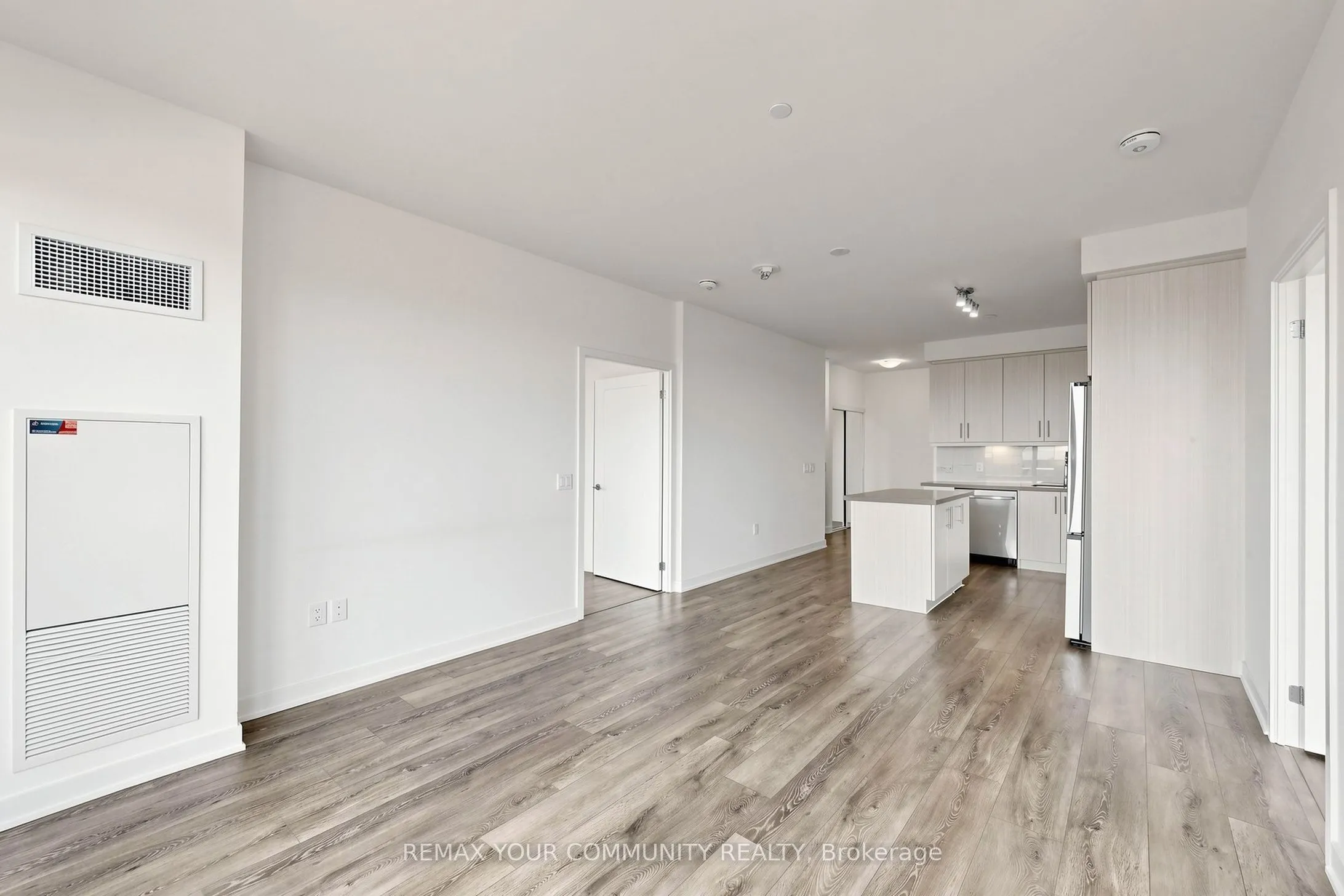 105 Oneida Crescent #2106