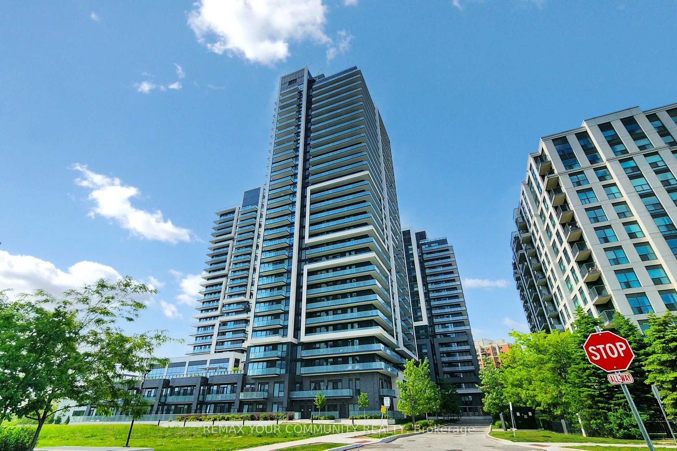 105 Oneida Crescent #2106