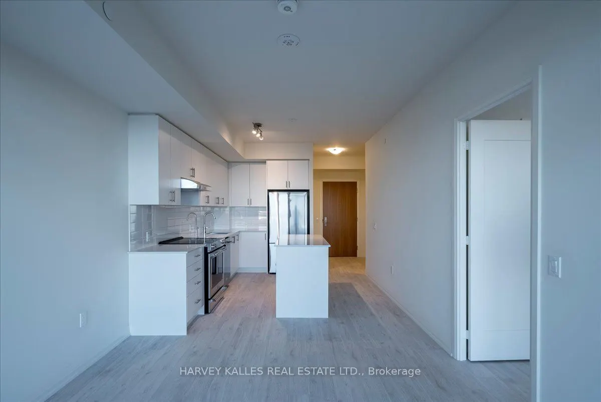 8960 Jane Street #411