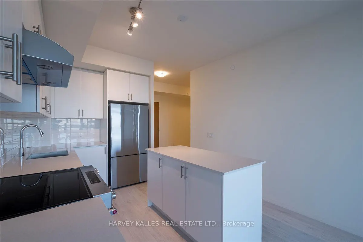 8960 Jane Street #411