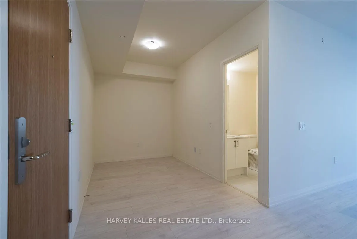 8960 Jane Street #411