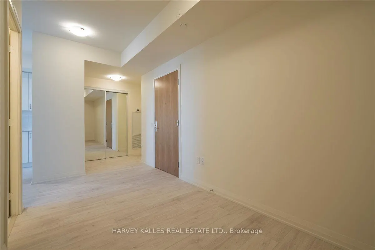 8960 Jane Street #411