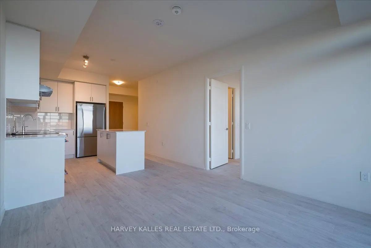 8960 Jane Street #411