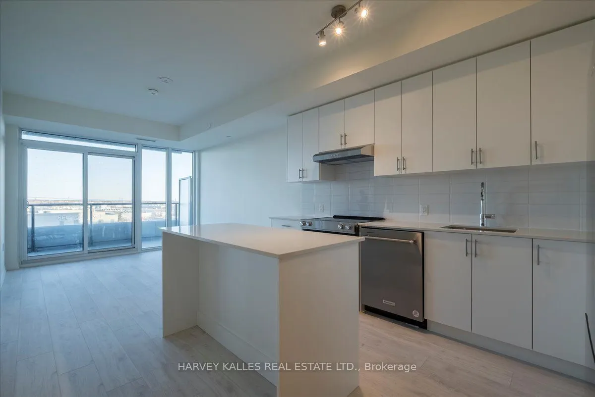 8960 Jane Street #411