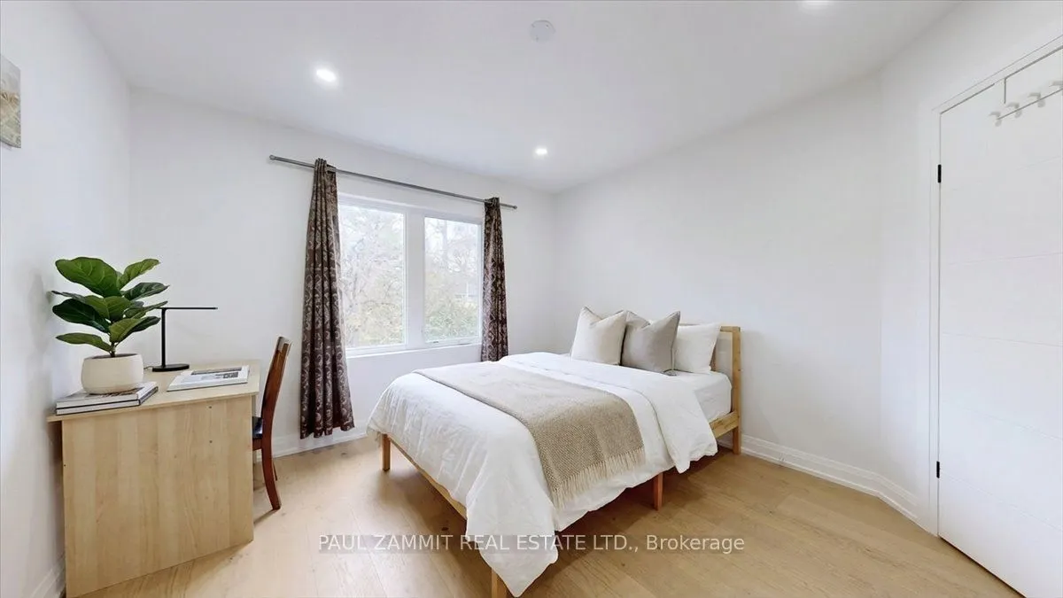 31 Henderson Avenue