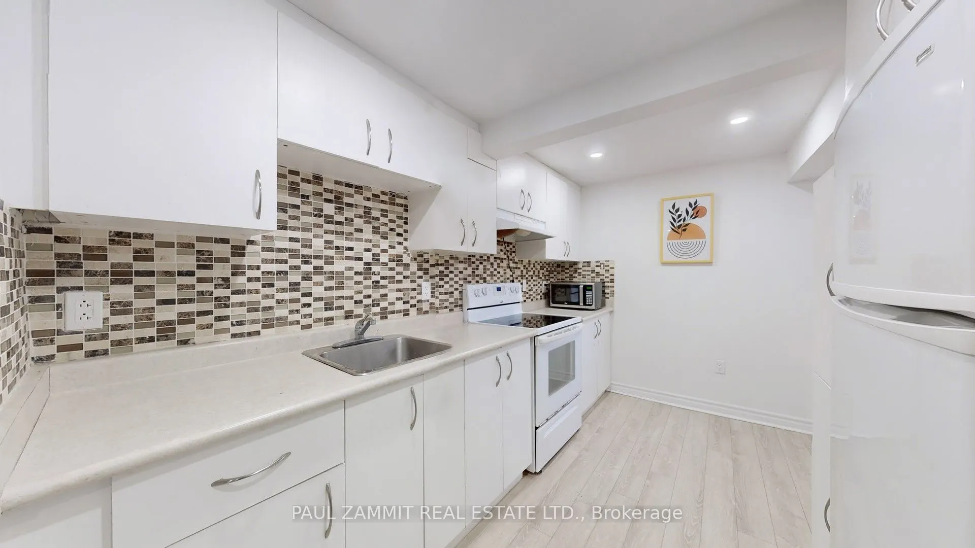31 Henderson Avenue
