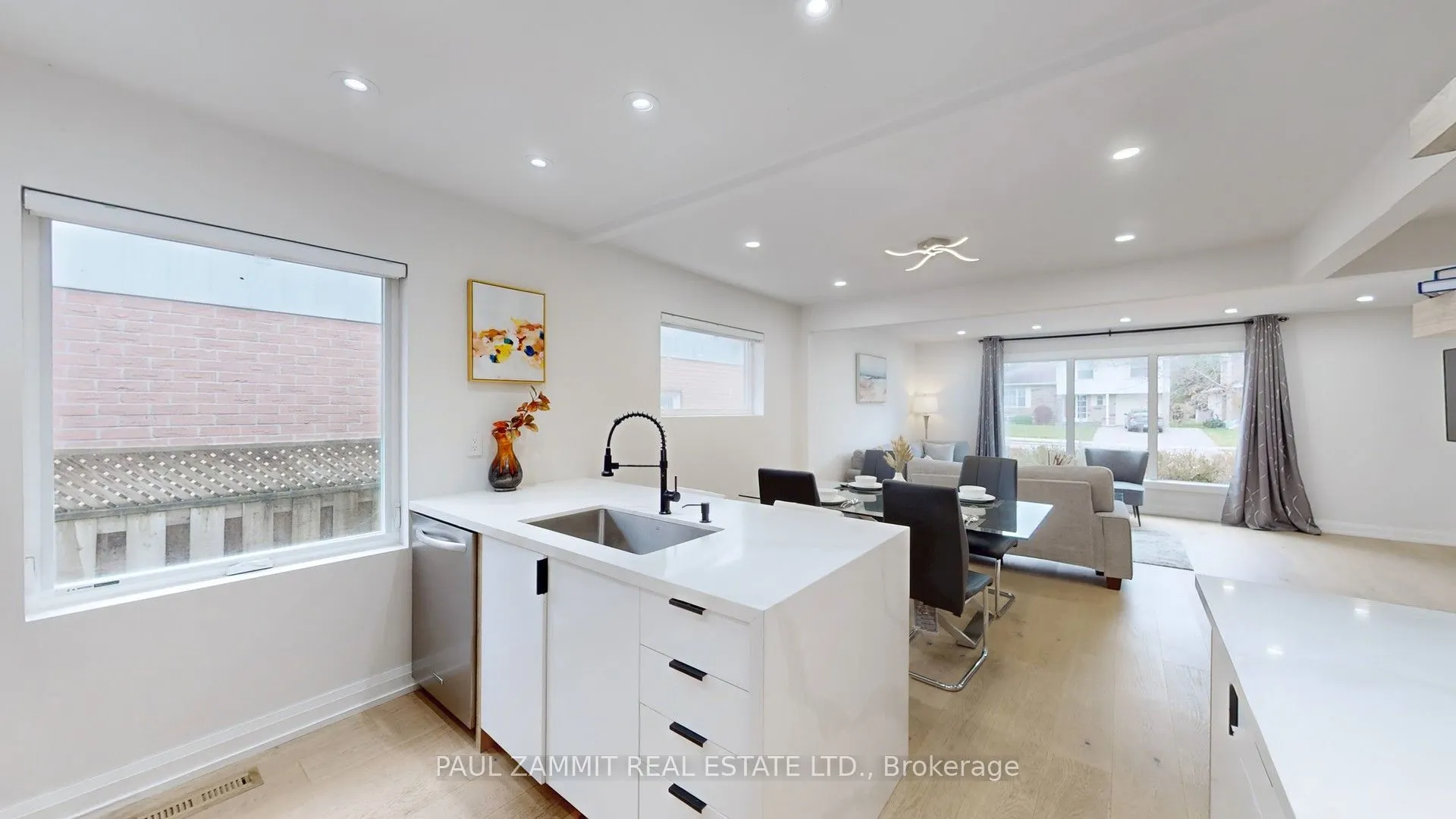 31 Henderson Avenue
