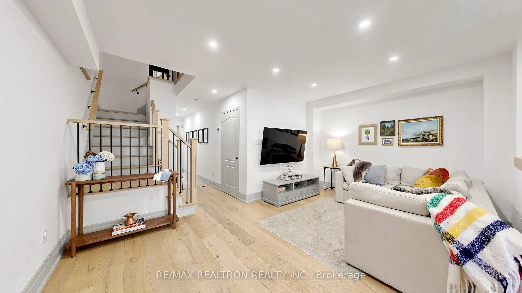 22 Coranto Way