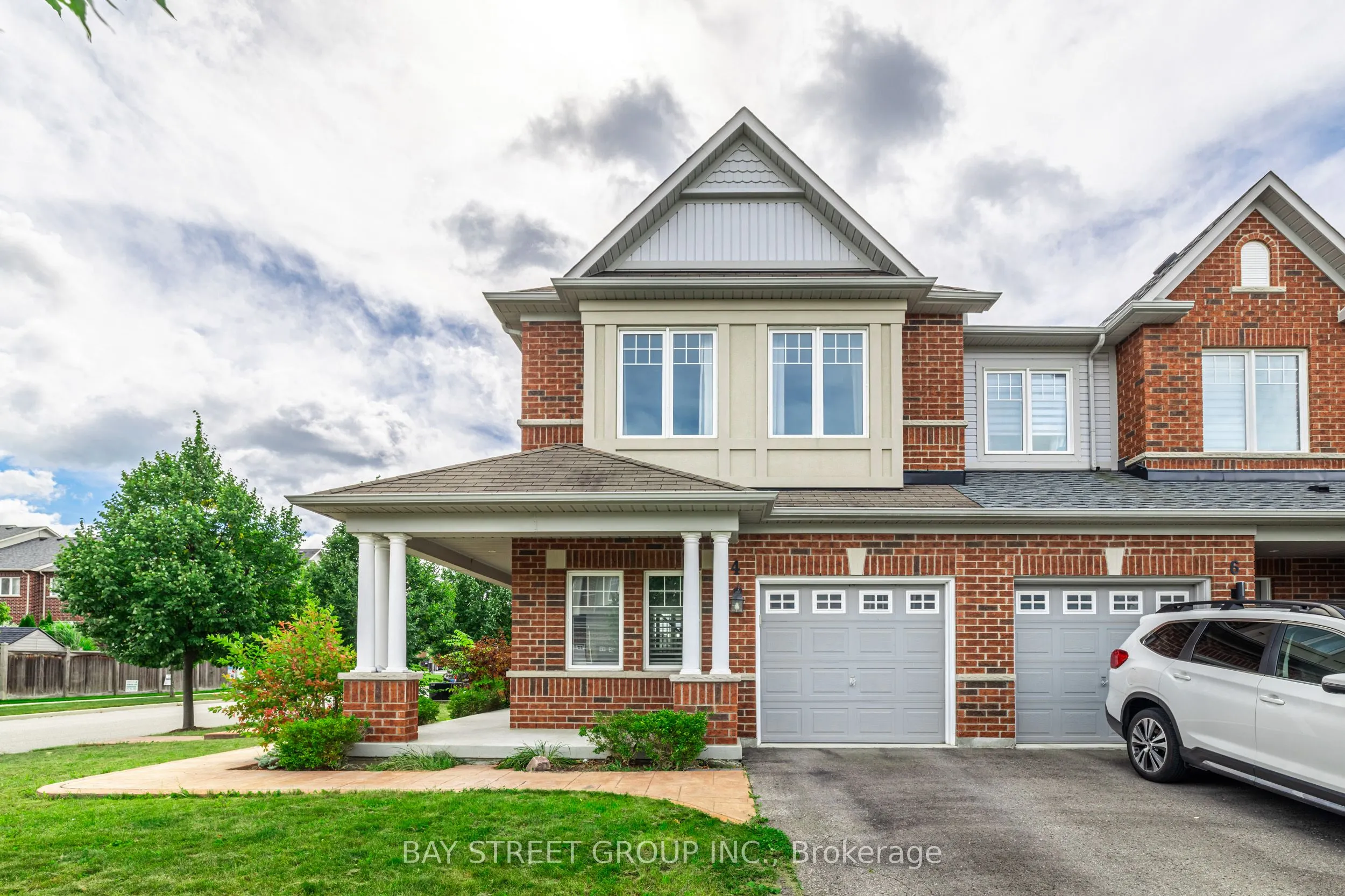 4 Courtland Crescent