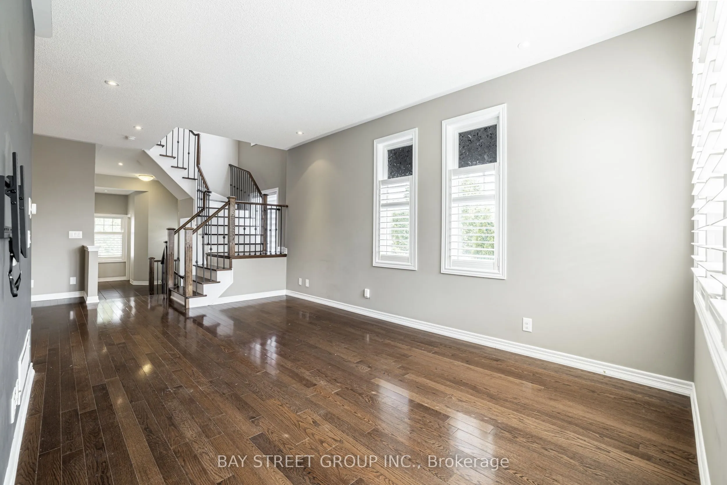 4 Courtland Crescent