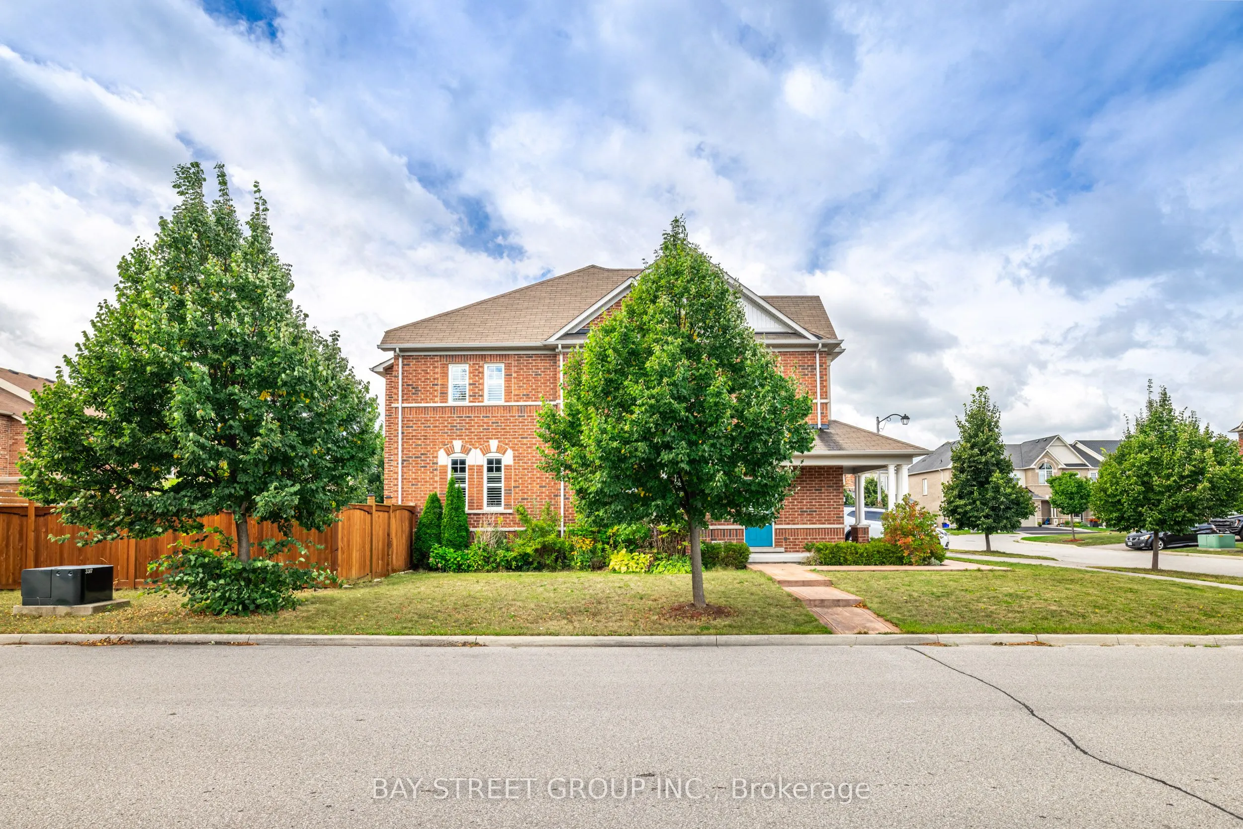 4 Courtland Crescent