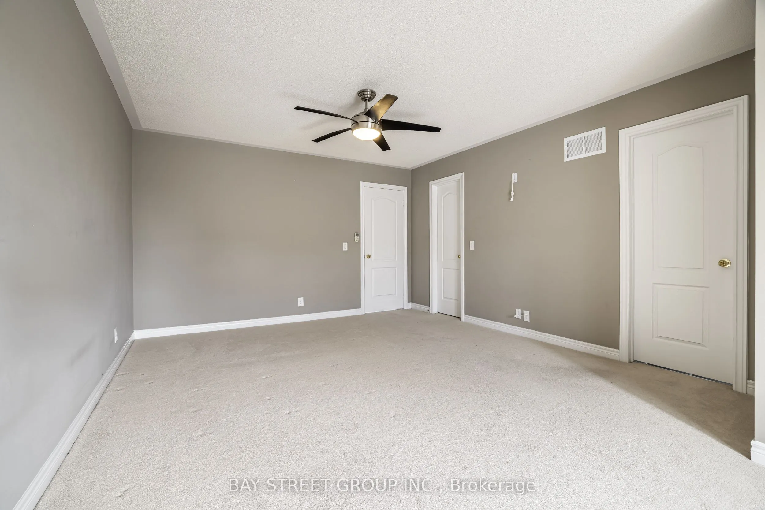4 Courtland Crescent