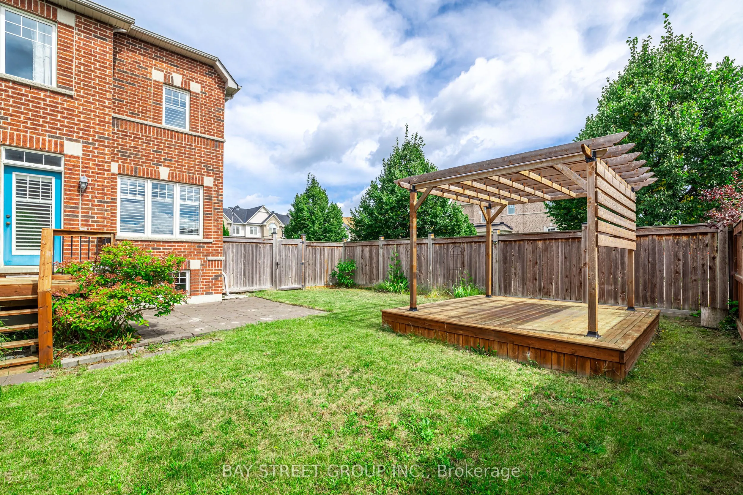 4 Courtland Crescent
