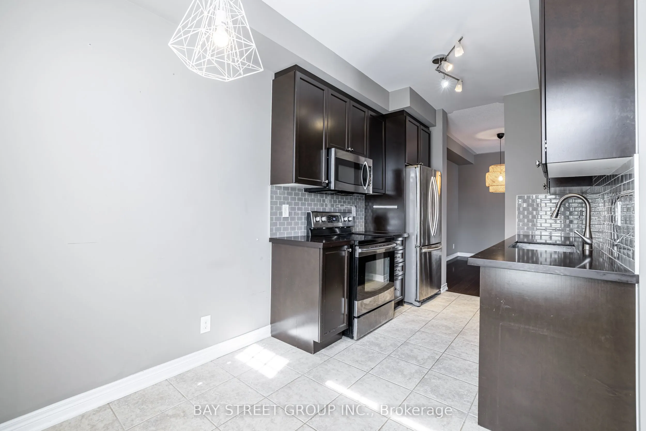 4 Courtland Crescent