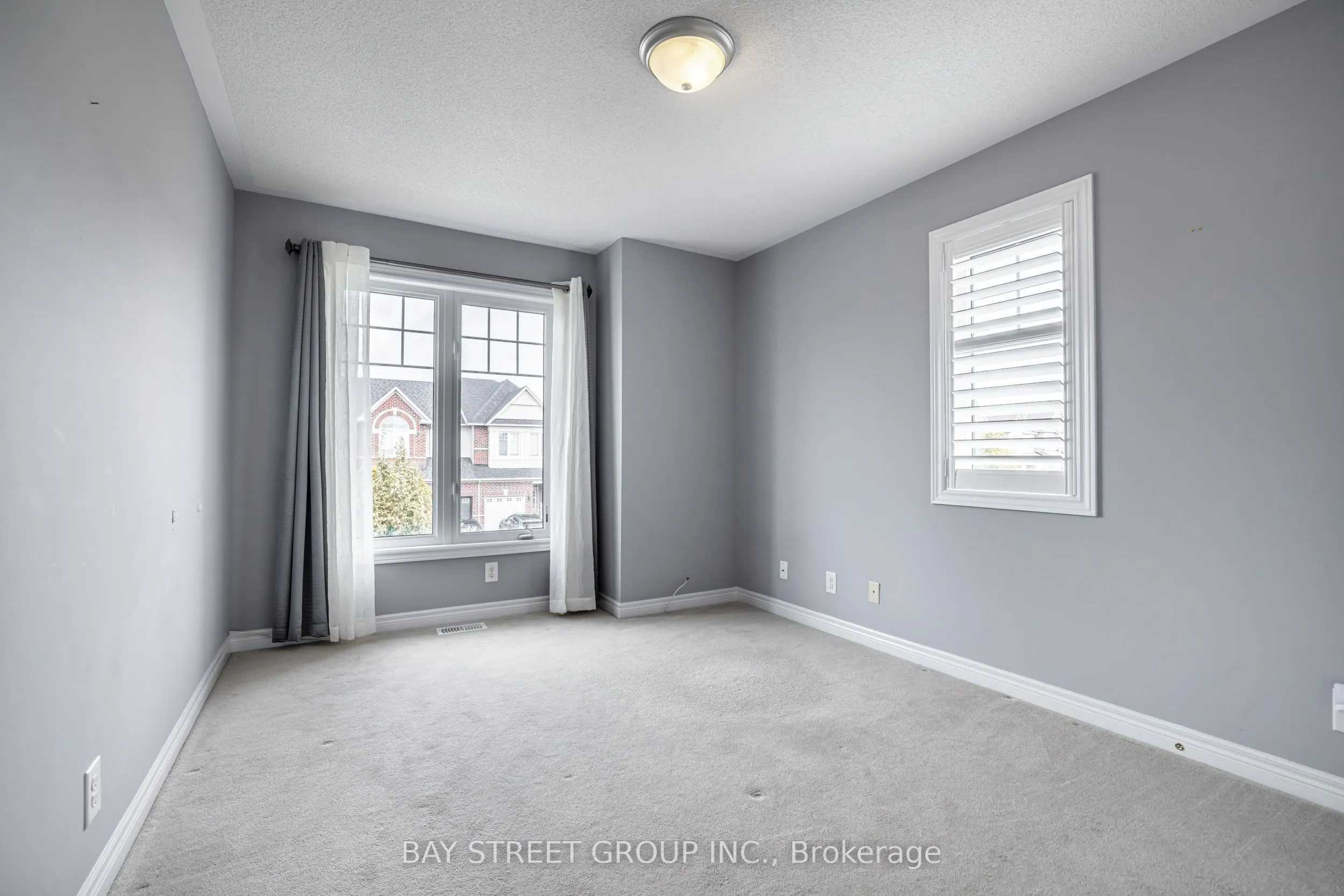 4 Courtland Crescent
